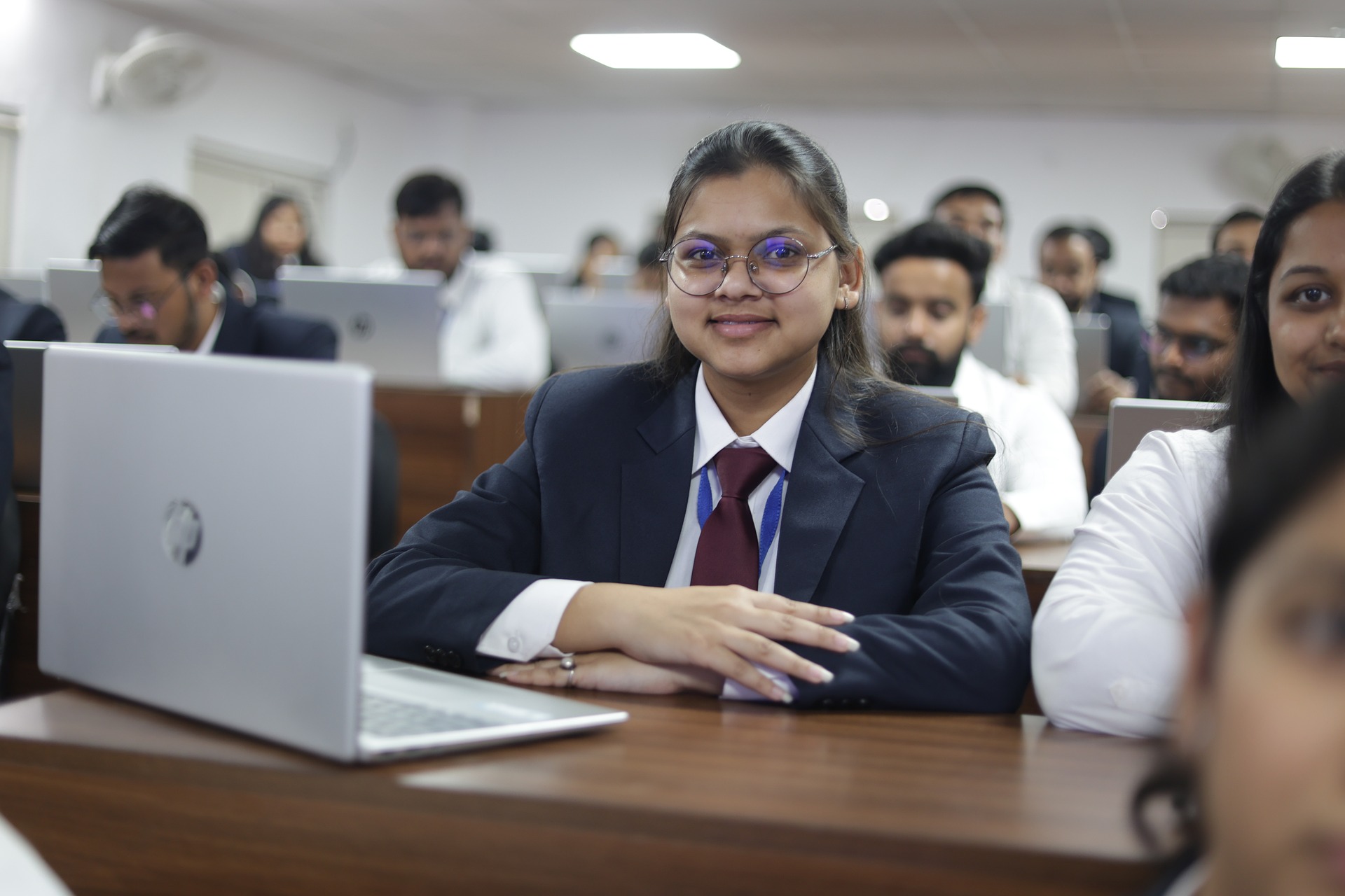 HOW TO GUIDE STUDENTS FOR THE RIGHT CAREER